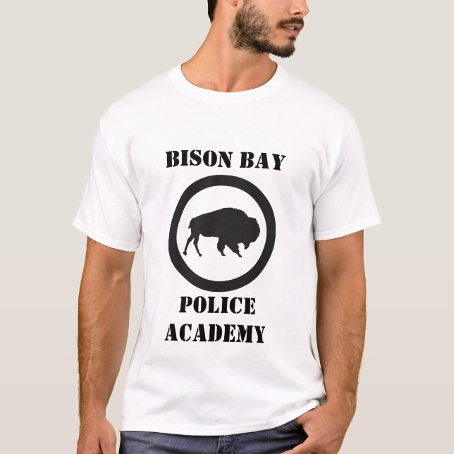 T-Shirt der Polizeiakademie von Bison Bay (Vorderseite)