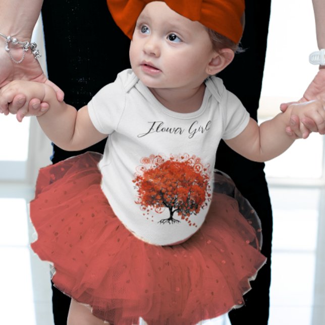 T - Shirt der Red Tree Flower Girl Wedding Party (Von Creator hochgeladen)