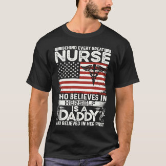 T-shirt Derrière chaque grande infirmière se trouve un pap