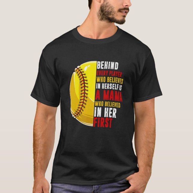 T-shirt Derrière Chaque Joueur, C'Est Maman Qui Croyait En (Devant)