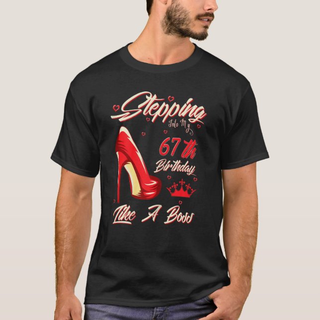 T-shirt Des Femmes Entrant Dans Mon 67E Anniversaire Comme (Devant)