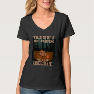 T-shirt Des Filles En Camping Avec Son Chinois Shar Pei Ch