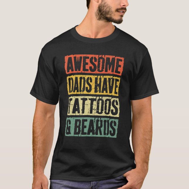 T-shirt Des papas géniaux ont des tatouages et des ours Fê (Devant)