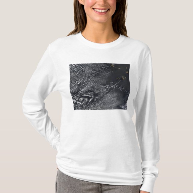 T-shirt Des tourbillons nuageux au-dessus des îles du Cap  (Devant)