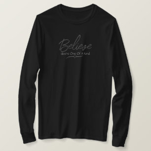 T-shirt Design décontracté avec typographie