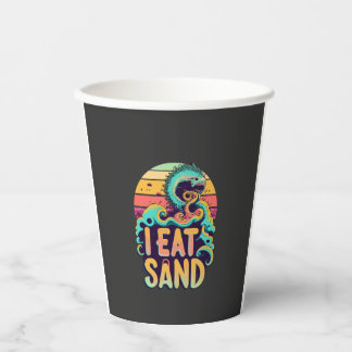 T - Shirt-Design mit "I eat Sand" Pappbecher