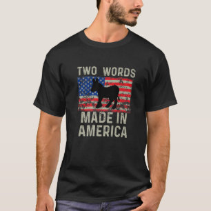 T-shirt Deux Mots Fabriqués En Amérique Drôle Biden Humour