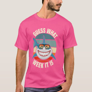 T-shirt Devine Quelle Semaine C'Est Drôle Requin