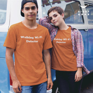 T-shirt Devis de personnage drôle Walking Wi-Fi Detector