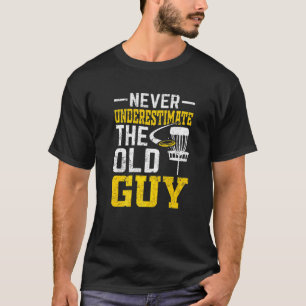 T-shirt Disc Golf N' sous-estimez jamais le vieux 11