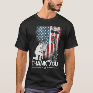 T-shirt Distants Jour commémoratif Drapeau Bots militaires