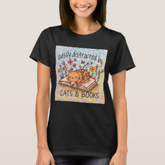 T-shirt Distrait par Chats & Livres, Kitten sur le dessus 