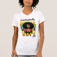 Divine Femme Noire avec Élégance Moderne