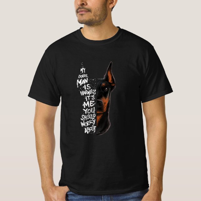 T-shirt Doberman Dog Dit Un Cadeau Inoffensif (Devant)