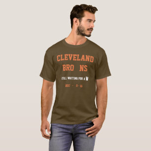 T-shirt d'obscurité du football de Cleveland