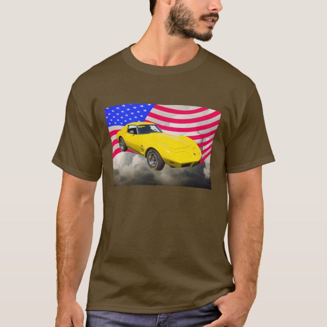 T-shirt Drapeau Américain À La Corvette Stingray 1975 (Devant)