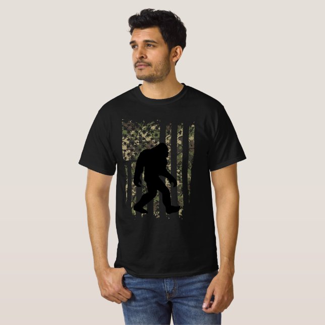 T-shirt Drapeau américain Bigfoot I Believe Sasquatch (Devant entier)