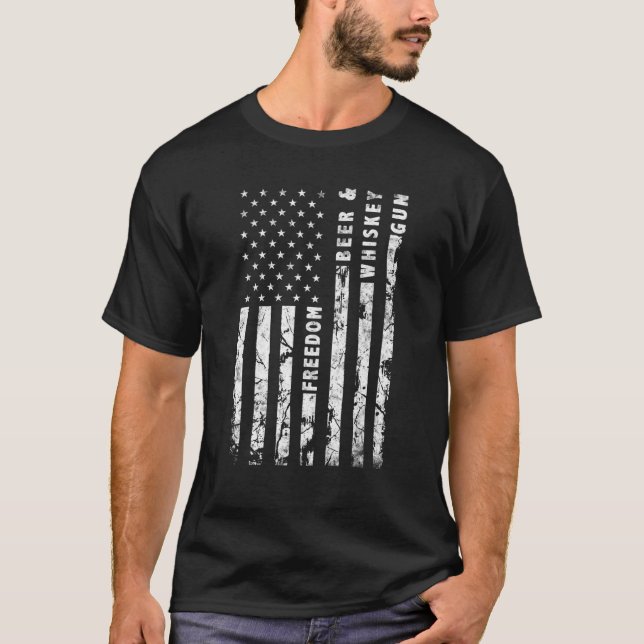 T-shirt Drapeau américain de la bière Whiskey et de la lib (Devant)