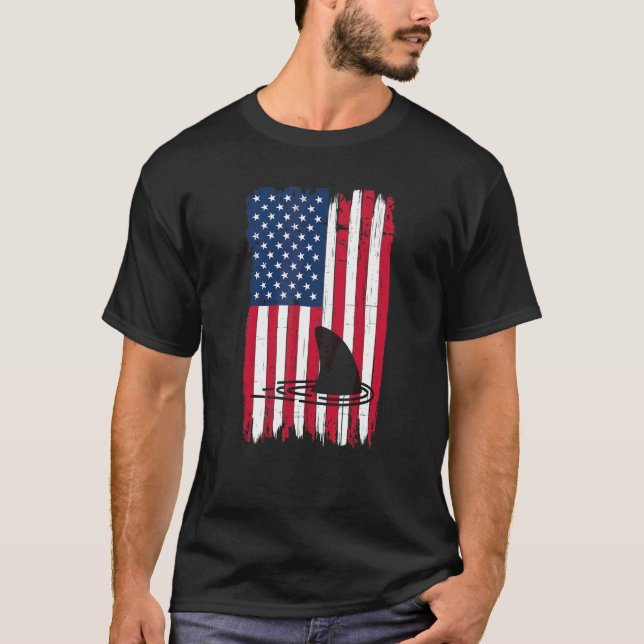 T-shirt Drapeau américain Silhouette fin océan requin Usa  (Devant)