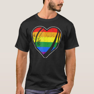 T-shirt Drapeau arc-en-ciel à coeur de rugby rétro LGBT Fi