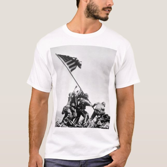 T-shirt Drapeau augmentant sur l'image d'Iwo Jima_War (Devant)