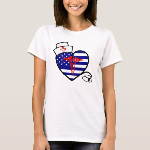 T-shirt Drapeau de coeur d'infirmière avec le stéthoscop