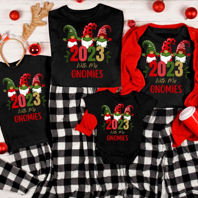 T-shirt Drôle 2023 Nouvel An Avec Mon Groupe Gnomies (Créateur téléchargé)