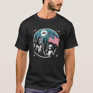 T-shirt Drôle 4 juillet Bigfoot Alien UFO American Flag