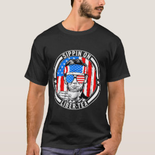 T-shirt Drôle 4 juillet en sirotant liber-té liberté usaF