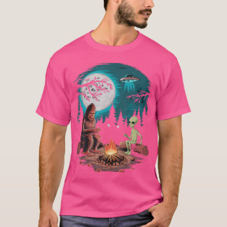 T-shirt Drôle Alien Et Bigfoot Randonnée Lune Sasquatch Uf
