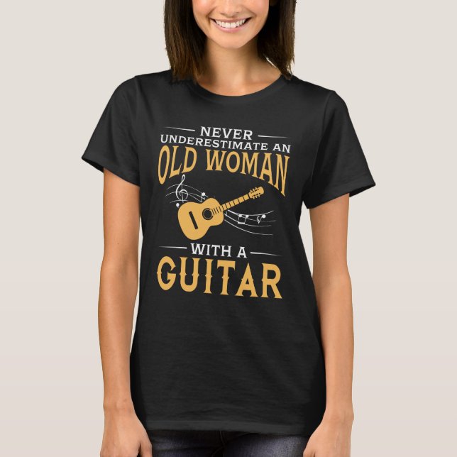 T-shirt Drôle dame âgée avec une guitare (Devant)