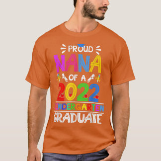 T-shirt Drôle de Nana fière d'une promotion 2022 de matern