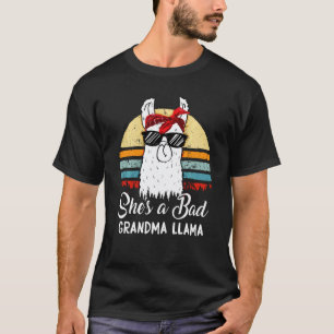 T-shirt Drôle Elle est une mauvaise grand-mère lama maman