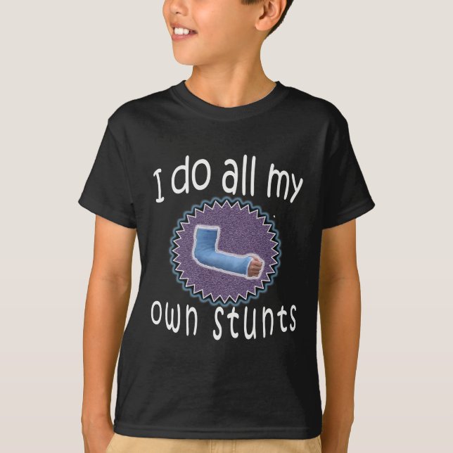 T-shirt Drôle je fais mon propre cadeau de bras cassé par (Devant)