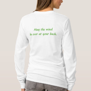 T-shirt du jour de St Patrick avec les noeuds