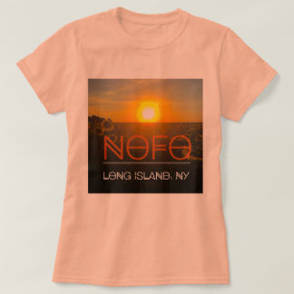 T-shirt du Long Island de Nofo avec le contexte de