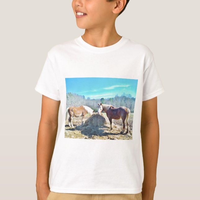 T-shirt Ébauche secourue Chevaux mangeant foin (Devant)