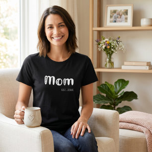 T-shirt Écriture blanche Maman établie Cœurs mignons