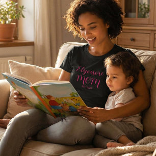 T-shirt Écriture rose personnalisée avec le nom de la mama