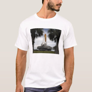 T-shirt Effort de navette spatiale de cadre d'arbres de