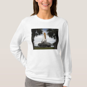 T-shirt Effort de navette spatiale de cadre d'arbres de