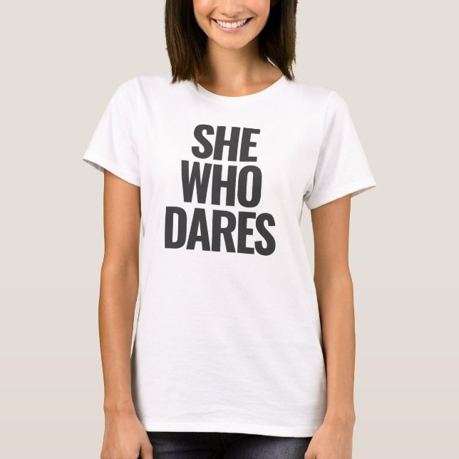 T-shirt ELLE QUI PORTE LE réservoir (Devant)