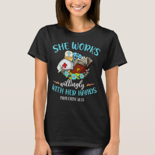 T-shirt Elle Travaille Avec Volonté Avec Ses Proverbes Mai