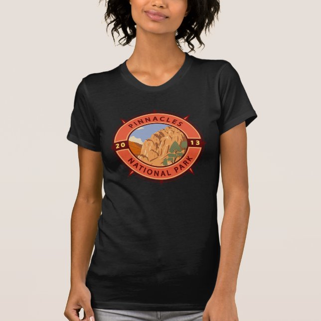 T-shirt Emblème de la boussole rétro du parc national Pinn (Devant)