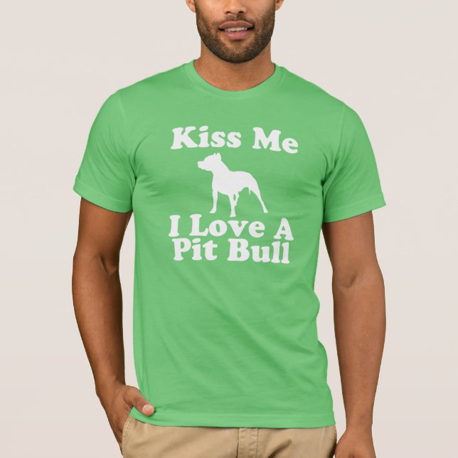 T-shirt Embrassez-moi amour d'I un pitbull - pièce en t (Devant)