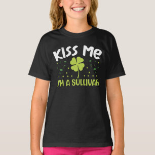 T-shirt Embrassez-moi, je suis un Sullivan - Nom de famill