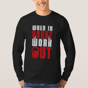 T-shirt En Doute Travaillez À L'Athlète De L'Exercice