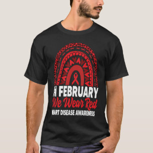 T-shirt En Février, Nous Portons Red Heart Disease Awarene