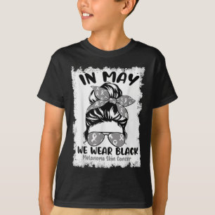 T-shirt En Mai, Nous Portons Des Mélanomes Noirs Accordés