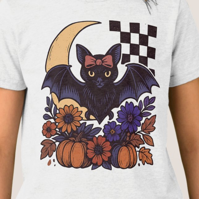 T-shirt En Tri-matière Chauve d'Halloween rétro avec lune Gothique esthét (This retro Halloween bat design captures spooky charm with a gothic twist.)